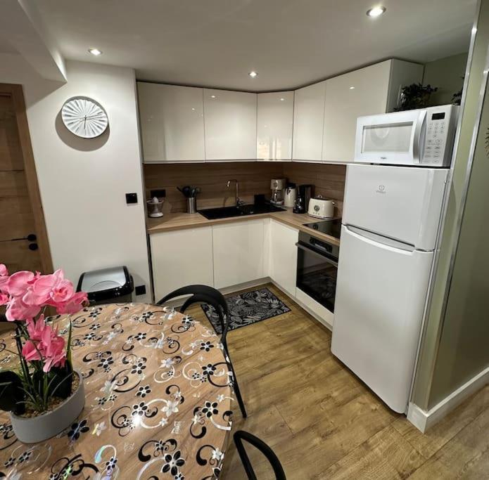 Le Briand Appartement 4Etoiles Nancy Thermal Cosy Avec Terrasse Wifi Extérieur photo