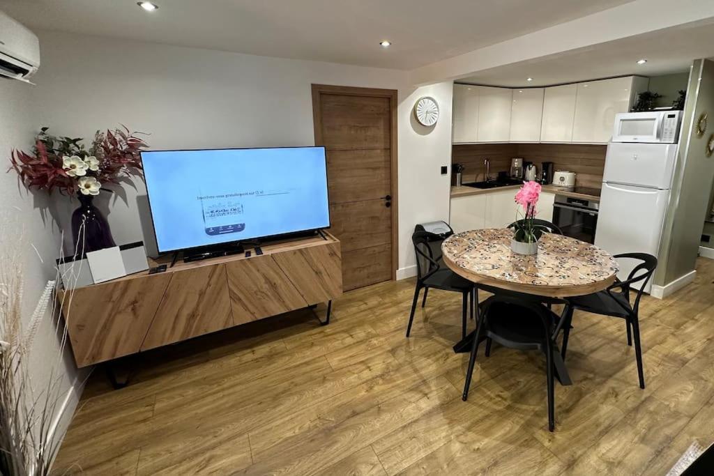 Le Briand Appartement 4Etoiles Nancy Thermal Cosy Avec Terrasse Wifi Extérieur photo
